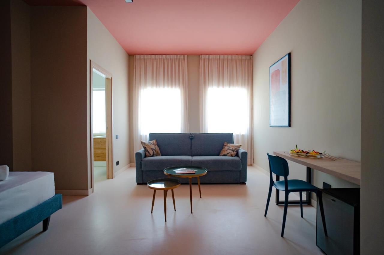 La Maison - Boutique Rooms Сперлонга Экстерьер фото