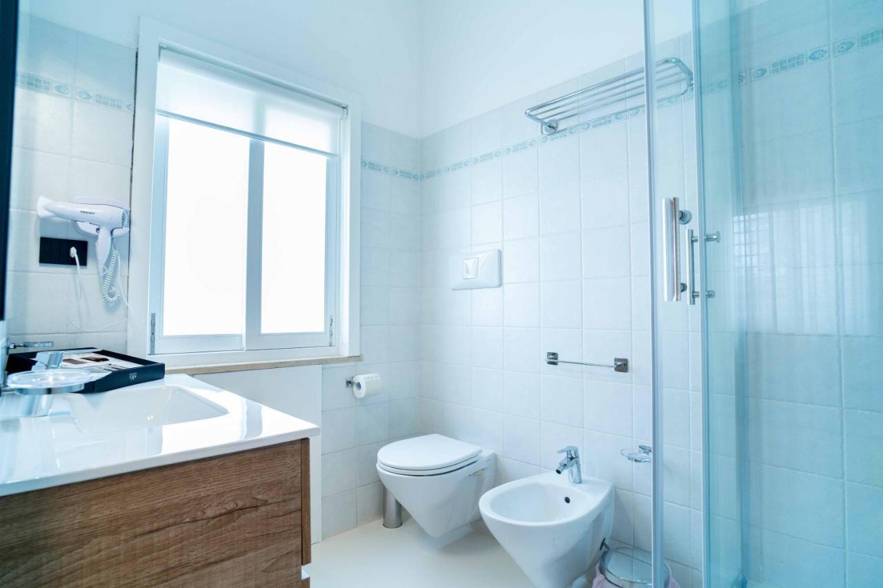 La Maison - Boutique Rooms Сперлонга Экстерьер фото