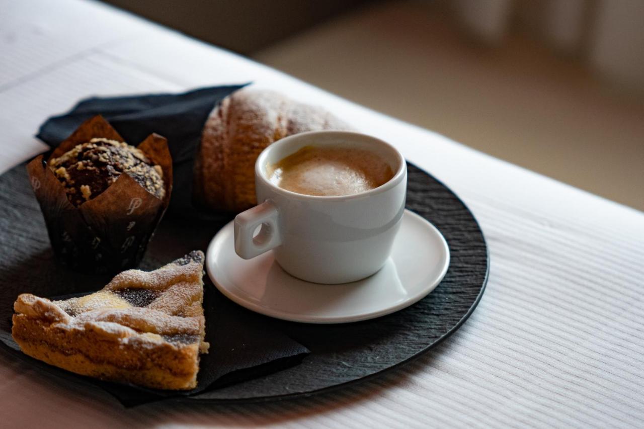 La Maison - Boutique Rooms Сперлонга Экстерьер фото
