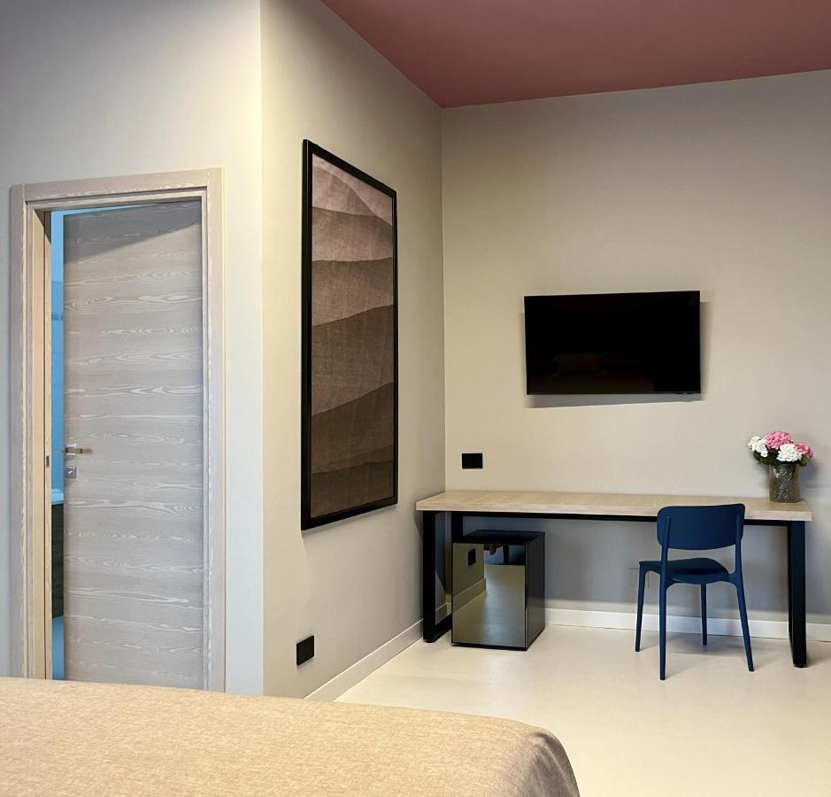 La Maison - Boutique Rooms Сперлонга Экстерьер фото